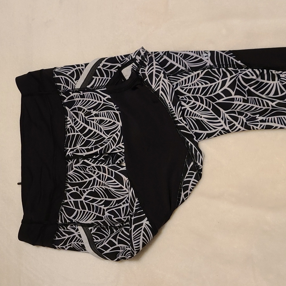 Lululemon size 4 leggings